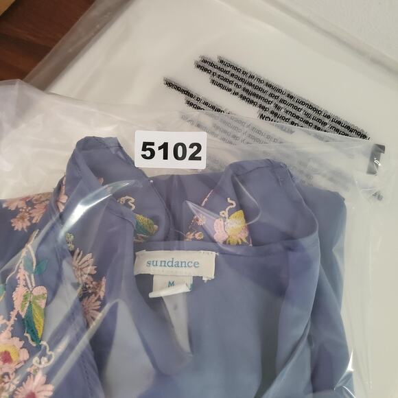 Sundance Shirt Womens Medium Blue Embroidered Floral Boho Bell Sleeve Top Art - Picture 8 of 8